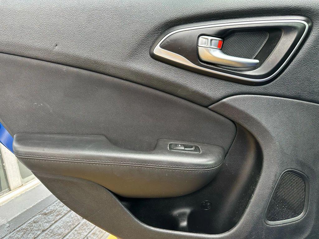 used 2015 Chrysler 200 car, priced at $3,900