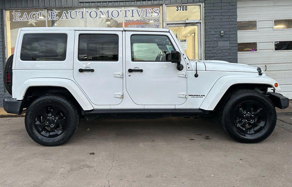 used 2015 Jeep Wrangler Unlimited car, priced at $13,500