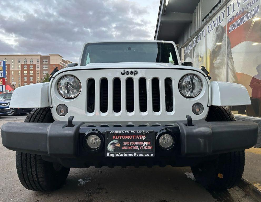 used 2015 Jeep Wrangler Unlimited car, priced at $13,500