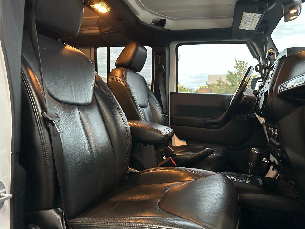 used 2015 Jeep Wrangler Unlimited car, priced at $13,500