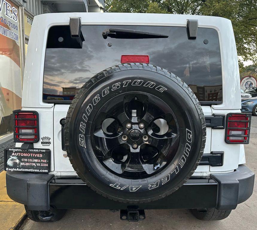 used 2015 Jeep Wrangler Unlimited car, priced at $13,500