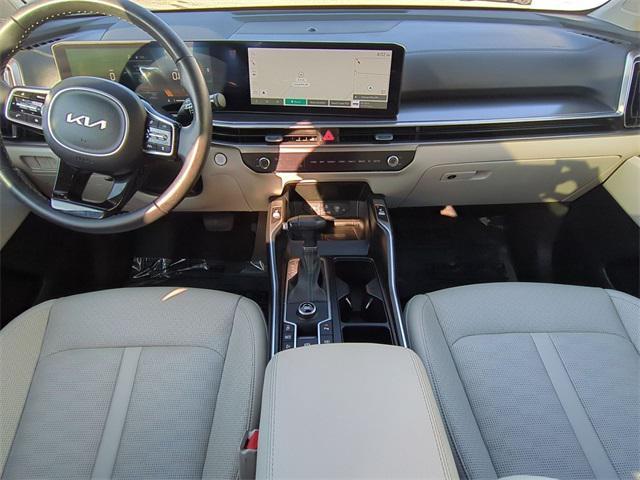used 2024 Kia Sorento car, priced at $33,000