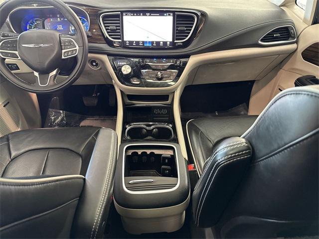 used 2022 Chrysler Pacifica Hybrid car, priced at $33,000