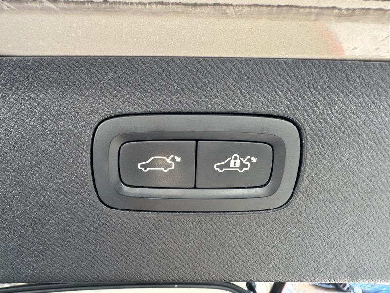 used 2016 Volvo XC90 car, priced at $15,995