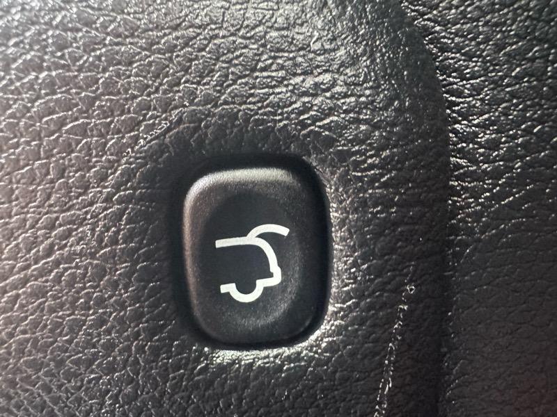 used 2021 Jeep Grand Cherokee car, priced at $19,995