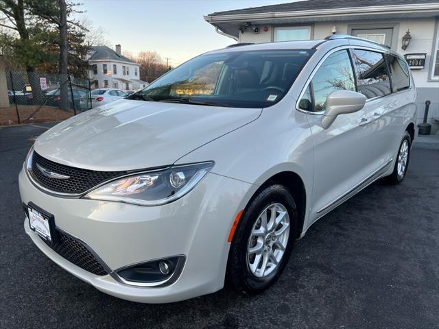 used 2020 Chrysler Pacifica car, priced at $16,995