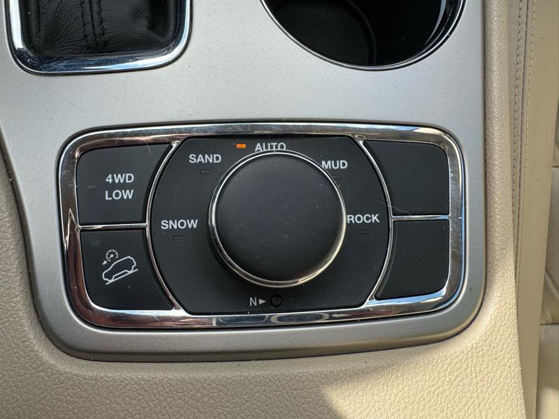 used 2017 Jeep Grand Cherokee car, priced at $14,495
