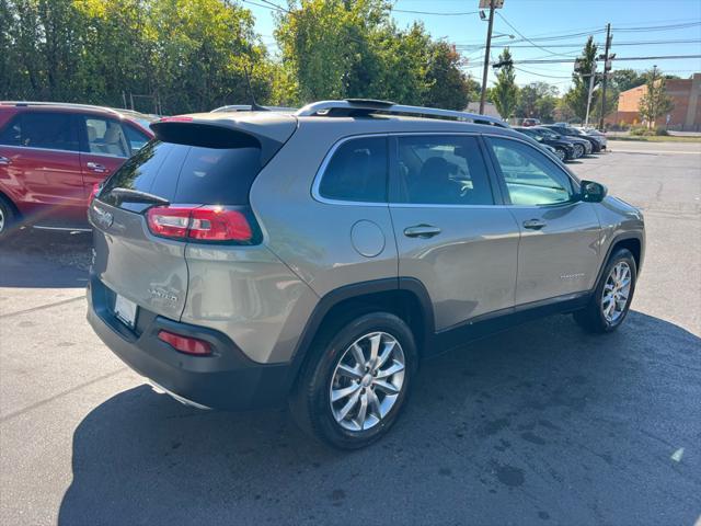 used 2018 Jeep Cherokee car, priced at $15,995