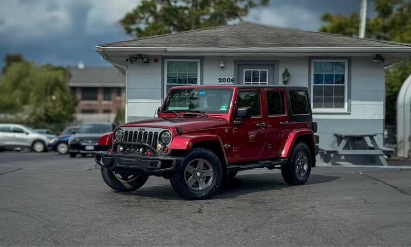 used 2012 Jeep Wrangler Unlimited car, priced at $17,495