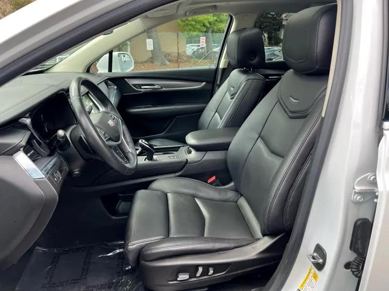 used 2017 Cadillac XT5 car, priced at $20,995