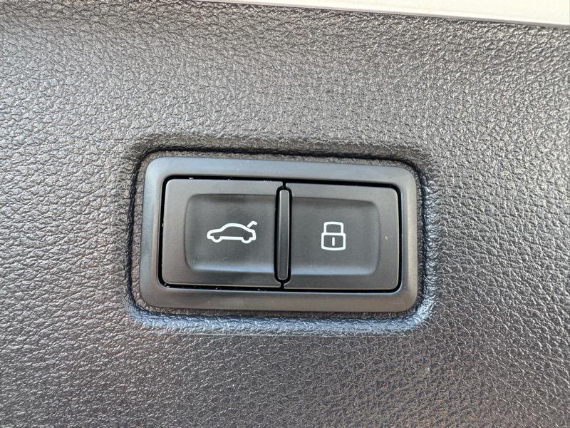 used 2019 Audi Q7 car, priced at $19,995
