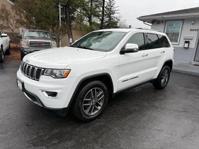 used 2017 Jeep Grand Cherokee car, priced at $17,995