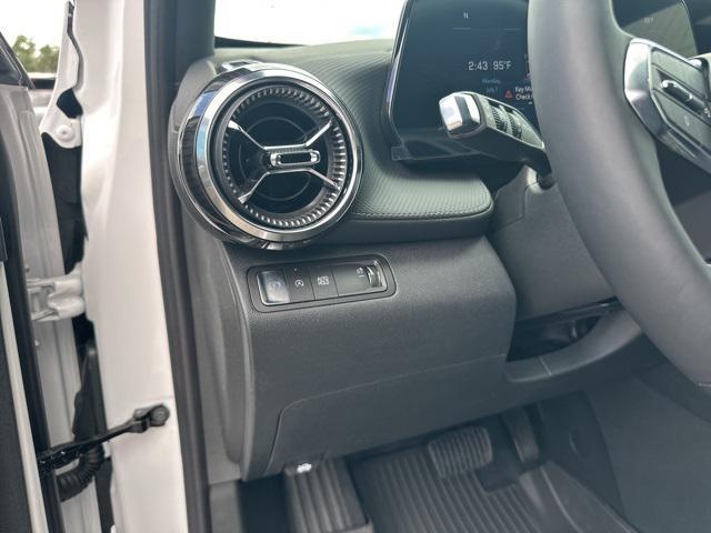 new 2026 Chevrolet Equinox car, priced at $33,014