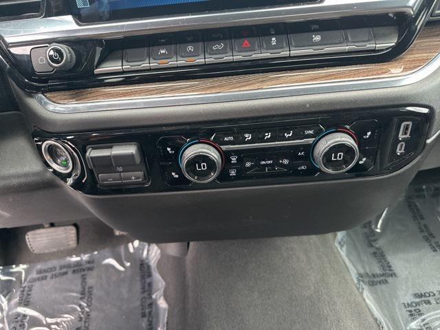 used 2025 Chevrolet Silverado 1500 car, priced at $43,995