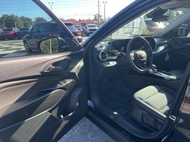 new 2025 Chevrolet Trax car, priced at $23,131