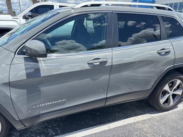 used 2019 Jeep Cherokee car, priced at $17,880