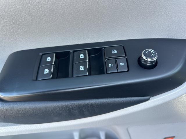 used 2014 Toyota Highlander car, priced at $20,645