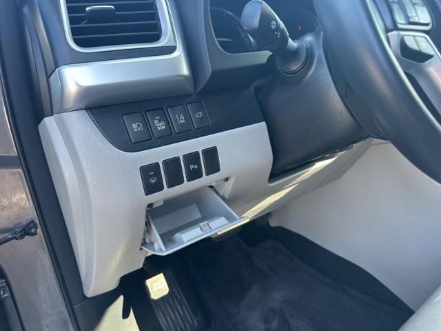 used 2014 Toyota Highlander car, priced at $20,645