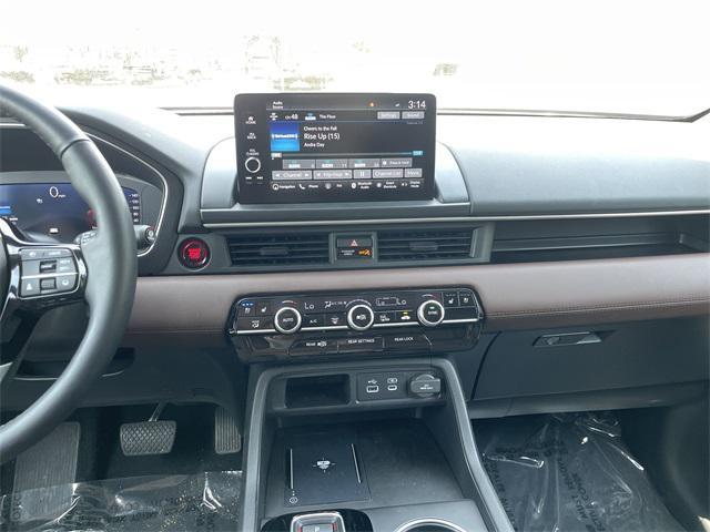 used 2025 Honda Pilot car, priced at $49,880
