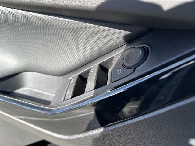 new 2026 Chevrolet Equinox car, priced at $29,868