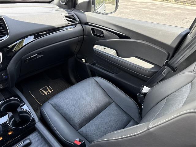 used 2022 Honda Passport car, priced at $34,440