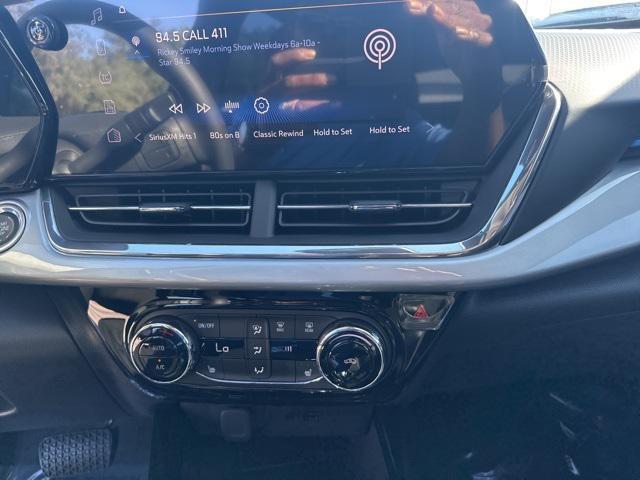 new 2025 Chevrolet Trax car, priced at $24,946