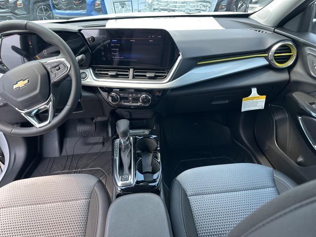 new 2025 Chevrolet Trax car, priced at $25,318
