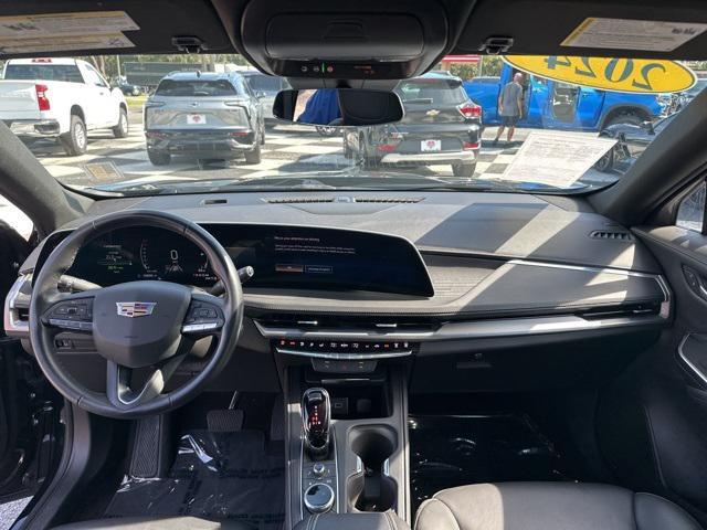 used 2024 Cadillac XT4 car, priced at $33,875
