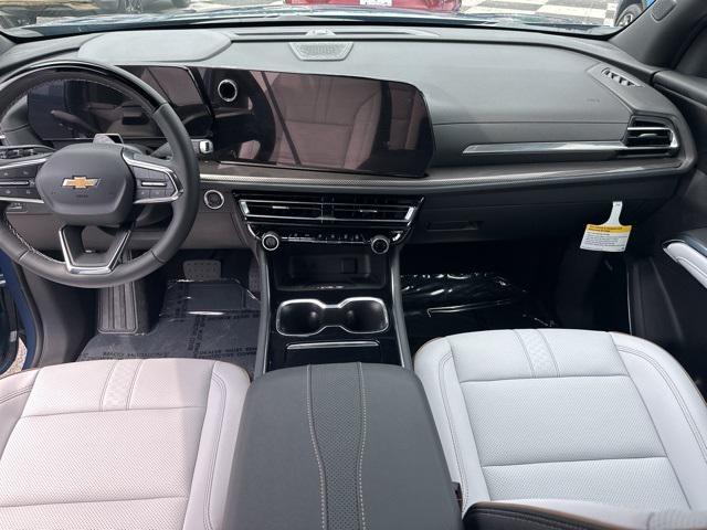 new 2025 Chevrolet Traverse car