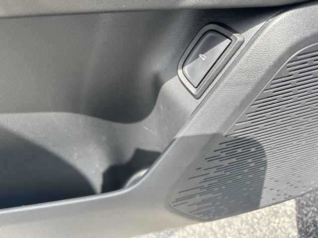 used 2025 Chevrolet Equinox car, priced at $31,455