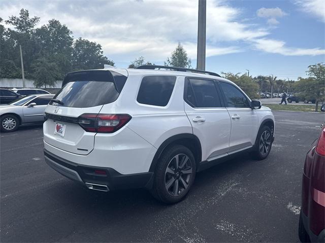 used 2024 Honda Pilot car, priced at $40,880