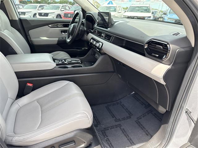 used 2023 Honda Pilot car, priced at $35,880