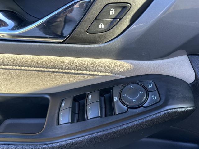used 2023 Chevrolet Traverse car, priced at $27,505