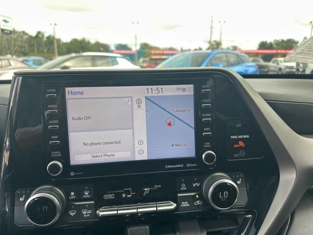 used 2020 Toyota Highlander car, priced at $27,915