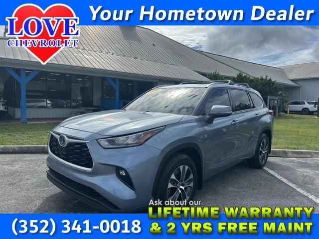 used 2020 Toyota Highlander car, priced at $27,915