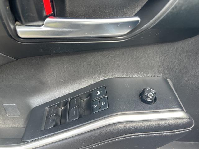 used 2020 Toyota Highlander car, priced at $27,915