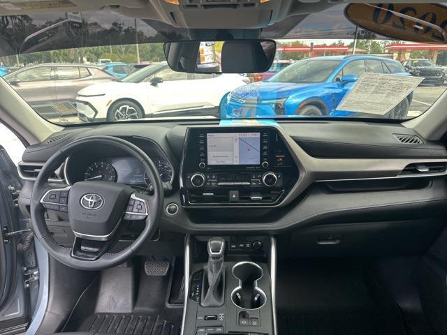 used 2020 Toyota Highlander car, priced at $27,915