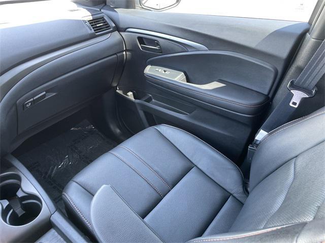used 2022 Honda Pilot car, priced at $30,880