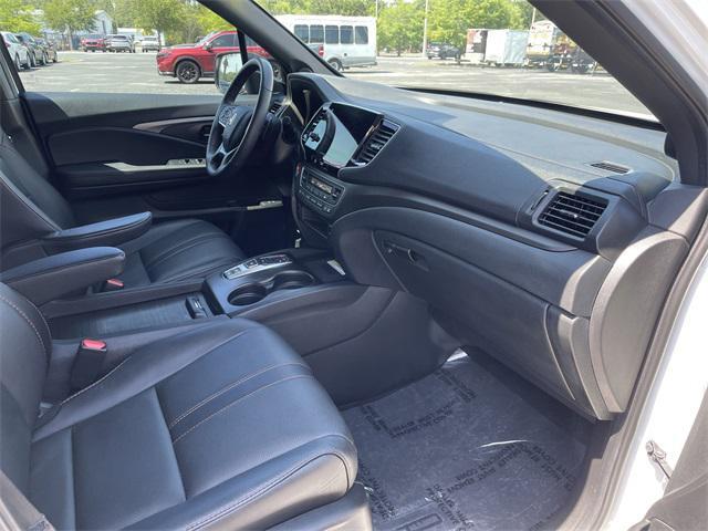 used 2022 Honda Pilot car, priced at $30,880
