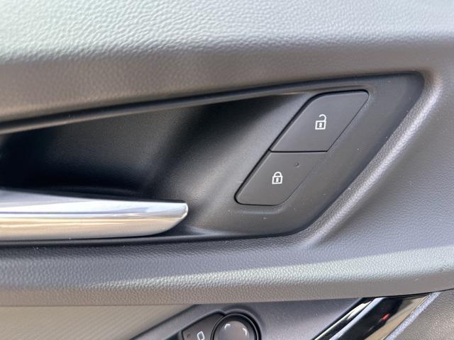 new 2026 Chevrolet Equinox car, priced at $31,084