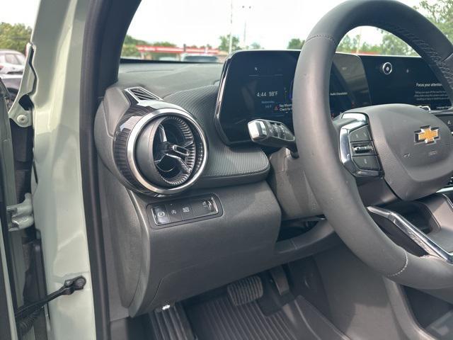 new 2026 Chevrolet Equinox car, priced at $29,376
