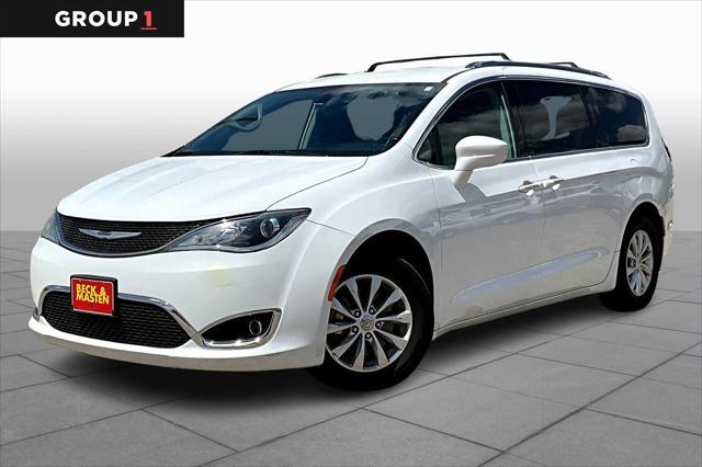 used 2019 Chrysler Pacifica car, priced at $15,632
