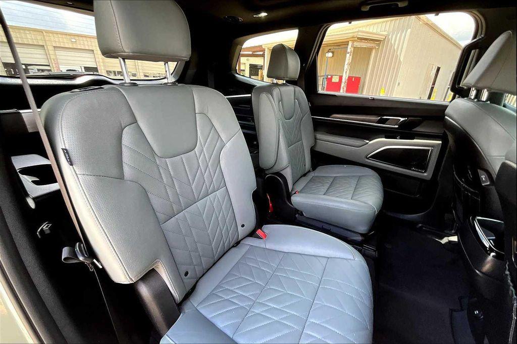 used 2024 Kia Telluride car, priced at $41,400