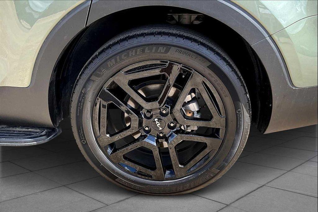 used 2024 Kia Telluride car, priced at $41,400
