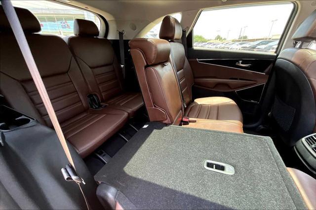 used 2020 Kia Sorento car, priced at $28,900