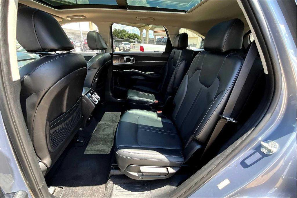 used 2021 Kia Sorento car, priced at $19,900