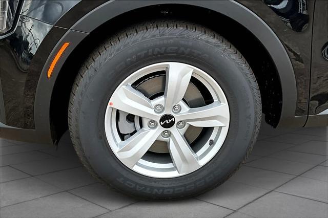 used 2025 Kia Sorento car, priced at $29,900