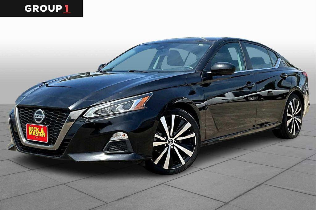used 2021 Nissan Altima car, priced at $15,900