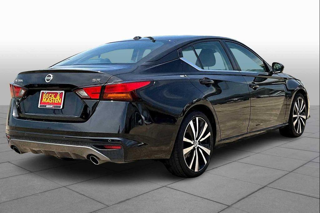 used 2021 Nissan Altima car, priced at $15,900