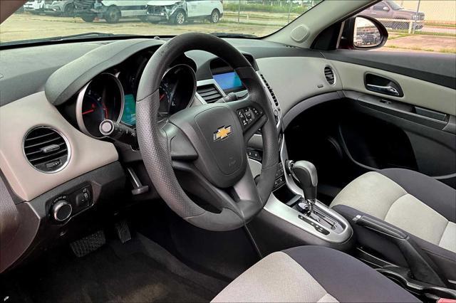 used 2014 Chevrolet Cruze car, priced at $6,400